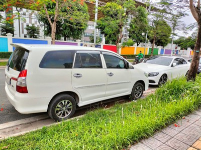 Bán Xe Innova 2.0 Mt - 2016 - Giá 305 Triệu . 2