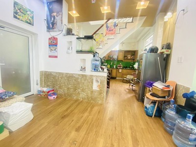 Bán nhà 2 tầng kiên cố kiệt 2m5 Lê Hồng Phong trung tâm Hải Châu 0