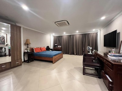 Bán nhà cách phố 1 nhà, gara ô tô, thang máy quan hoa, cầu giấy 94m 5 tầng mt 5m 13.9 tỷ 1