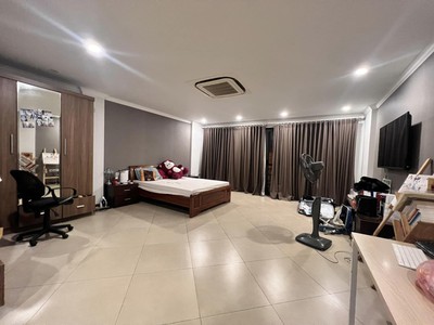 Bán nhà cách phố 1 nhà, gara ô tô, thang máy quan hoa, cầu giấy 94m 5 tầng mt 5m 13.9 tỷ 2