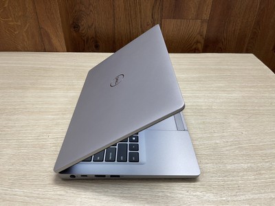 Laptop dell 5310 i7-10610u/8gb/256gb 13.3″fhd  cảm ứng  giá siêu hấp dẫn. lh 0826737274 3