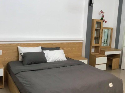 Trực tiếp chính chủ 3 tầng mới mặt tiền đường 10m5 núi thành gần 30 tháng 4 0