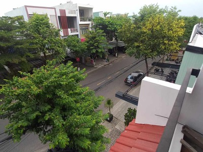 Cần bán nhà nguyễn hữu tiến - cẩm lệ - nhà mới 3 tầng đường 10 sát đường thăng long -  hiếm có. 4