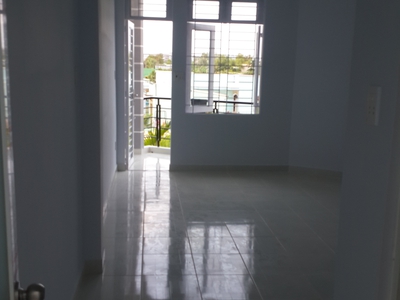 Cho thuê nhà mặt tiền nguyên căn, đường nhựa 6m 2