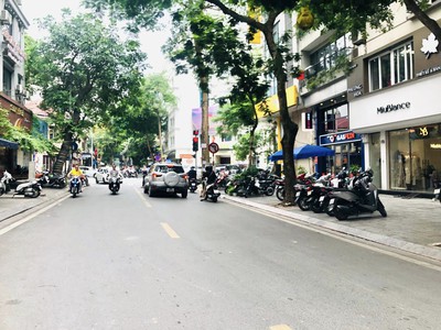 Hàng hiếm vip phố hàng bún, ba đình, 200m2, mt: 12m, xây toà vp - khách sạn, kinh doanh đẳng cấp 0