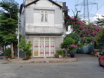 Cho thuê nhà mặt tiền nguyên căn, đường nhựa 6m 0