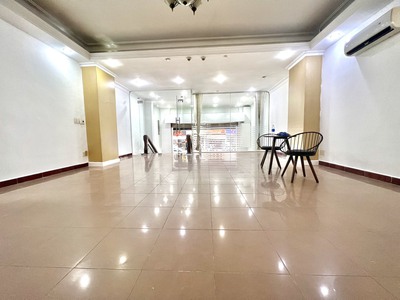 Ưu đãi giảm giá 30 cho MB mặt tiền đường Khánh Hội ngang 6m, ngay công viên KH 3