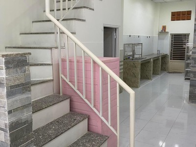 881  nhà chỉ : 6 triệu   cọc 10 triệu   cho thuê nhà đầu hẻm đường huyện thanh quan, thới bình, 2