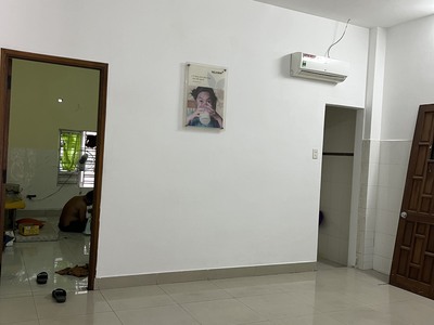 Bán gấp nhà 2 tầng mặt tiền ngô quyền sát ks mường thanh đà nẵng giá đầu tư 2
