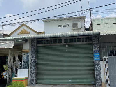 Quận 9  bán mặt tiền kd đường  379 - tân nhơn phú a - dt đất 90m2 - 7.6 tỷ 0