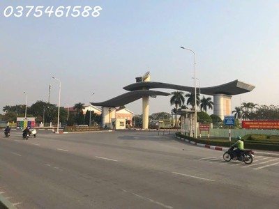 Kinh doanh bất chấp khu vực cực kỳ đông dân - giáp khu công nghiệp bắc thăng long  - hàng hiếm giá 0