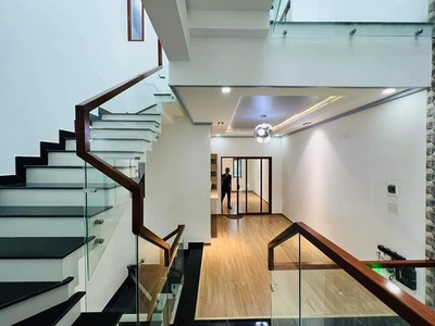 Cho thuê nhà 3 tầng mặt tiền tiểu la - hoà cường bắc-hải châu-đà nẵng 1