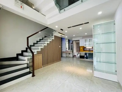 Cho thuê nhà 3 tầng mặt tiền tiểu la - hoà cường bắc-hải châu-đà nẵng 2