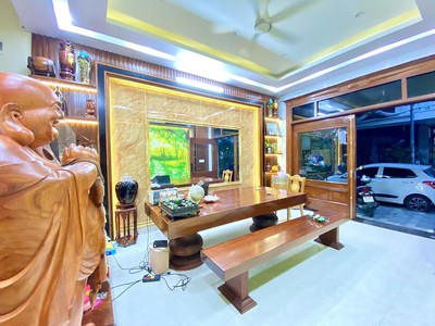 Bán nhà phân lô sao sáng, diện tích 60m 4 tầng độc lập giá 7 tỉ vị trí cực đẹp 0