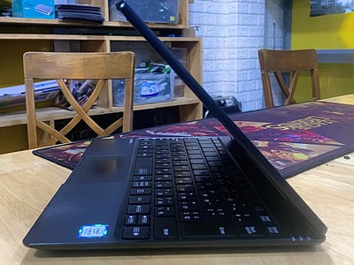 Laptop Nec VersaPro VH-4 Core i5-8200Y Ram 8GB SSD 256GB VGA ON Màn 12.5 Inch Full HD Máy Đẹp 3