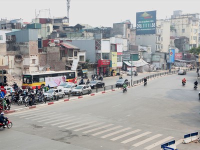 Mặt phố lô góc kinh doanh 70m 5 tầng phố chùa bộc 32 tỷ 0