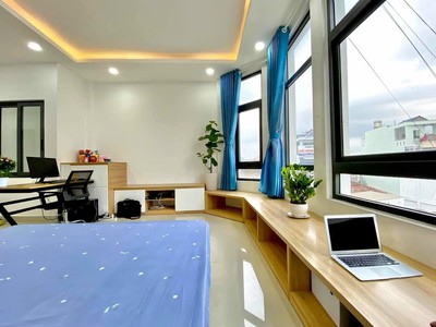 Cho thuê căn hộ có gác full nội thất, có cửa sổ lớn tại Nguyễn Thiện Thuật Bình Thạnh 3