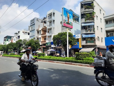 Bán gấp nhà siêu đẹp sát mặt tiền nguyễn chí thanh - dt: 5x24m - 6  tầng - giá bán: 19,2  tỷ ktl 1