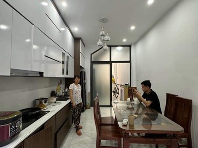 Nhanh vẫn còn bán nhà chính chủ mặt ngõ kpl quân đội hoàng văn thái, lê trọng tấn 41m - 6 tầng hơn 2