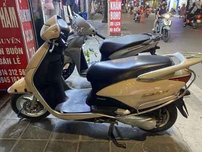 Chính chủ bán xe Lead 2012, biển HBT 0