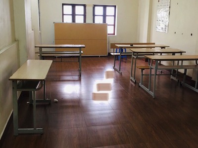 Cho thuê nhà nguyên căn 4 tầng, diện tích sử dụng 280m2 có 4 phòng lớn và 4 phòng nhỏ 1