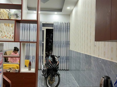 Cho thuê nhà Huỳnh tấn Phát, Nhà Bè, Dt 3,2x8m, 3 lầu. Giá 6 triệu 0