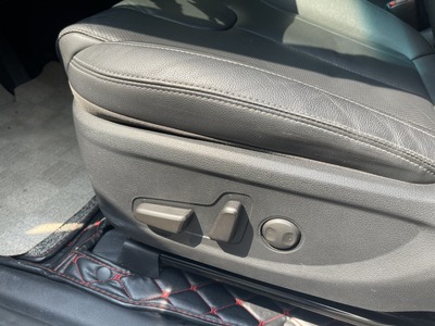 Hyundai SantaFe 2.2L Htrac AWD 2020 dầu, màu trắng. 3