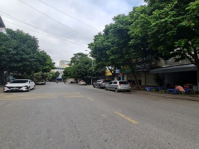 67m2 đất mặt ngõ trâu quỳ, gl hn. ô tô thông. 5 tỷ x. lh 0989894845. 1