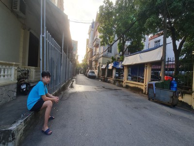 67m2 đất mặt ngõ trâu quỳ, gl hn. ô tô thông. 5 tỷ x. lh 0989894845. 2