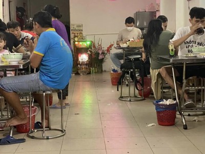 Sang nhượng quán bún bò giò heo 2 chị em ở quận tân bình   hồ chí minh 1
