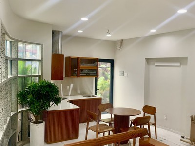 Bán nhà mới đẹp cmt8 quận 3, 5 lầu tặng hết nội thất xịn nhỉnh 6 tỷ tl 1