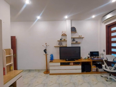 BÁN NHÀ 3 Tầng Đầu Gênh Hà Khánh A,P.Cao Xanh. DT:75m2,MT:5m 2