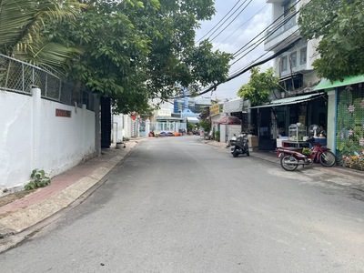 Nhà Riêng 110m2 Nguyễn Duy Trinh, Hẻm Xe Hơi, Gần chợ Long Trường, Nhỉnh 4T TL 3