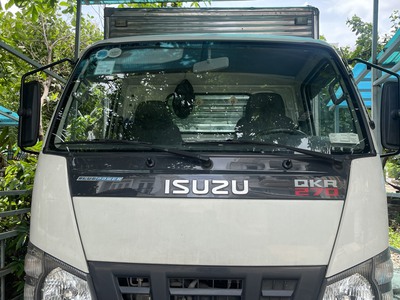 Chính chủ bán xe tải ISUZU sản xuất năm 2021 2