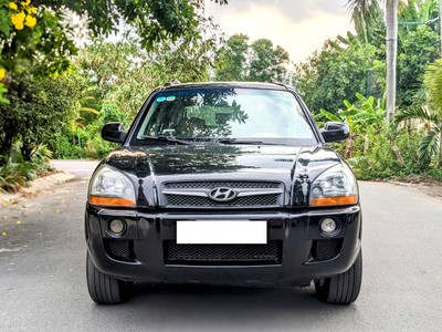 Hyundai Tucson 2010 số tự động màu đen 0
