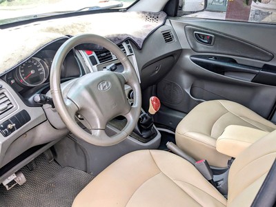 Hyundai Tucson 2010 số tự động màu đen 5