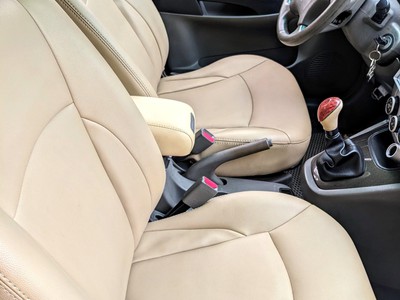 Hyundai Tucson 2010 số tự động màu đen 7