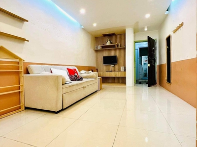Bán nhà c4 tập thể kim liên:dt 70m t2 2.65 tỷ đống đa  nhà đẹp - mặt phố lương đình của - 3pn - 2 4