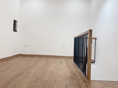 Bán nhà khu tập thể may 10, sài đồng, long biên. nhỏ tiền, sô riêng, đẹp long lanh. 0