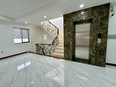 Bán nhà Vạn Phúc City Thủ Đức  DT 7m x20m - 5 tầng - Nội thất cao cấp  vị trí đẹp giá 27 tỷ 4