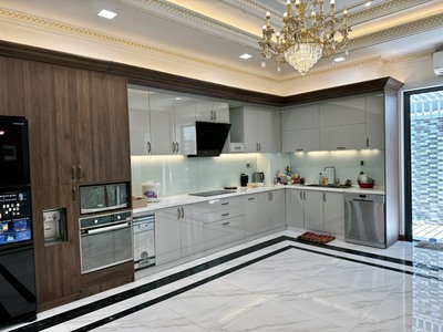 Bán nhà Vạn Phúc City Thủ Đức  DT 7m x20m - 5 tầng - Nội thất cao cấp  vị trí đẹp giá 27 tỷ 3