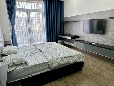 Bán nhà Vạn Phúc City Thủ Đức  DT 7m x20m - 5 tầng - Nội thất cao cấp  vị trí đẹp giá 27 tỷ 5