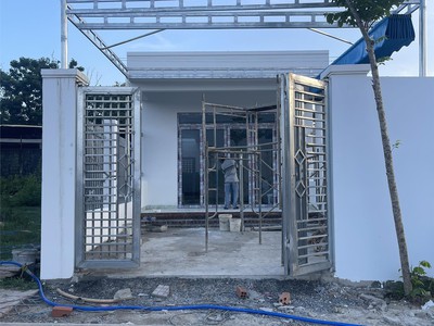 Cần bán gấp nhà bình minh trảng bom đồng nai sổ riêng thổ cư . gía bán trọn sổ 1 tỷ 6. 1 sẹc ql1a. 0