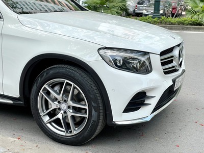 Cần ra nhanh xe GLC300-4matic sx 2016 3
