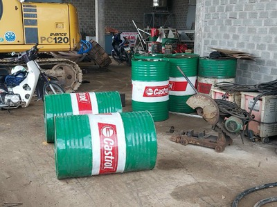 Nhớt 10, Dầu thủy lực dùng cho Máy Ép Nhựa, Máy Chấn Kim Loại tại TPHCM. 2