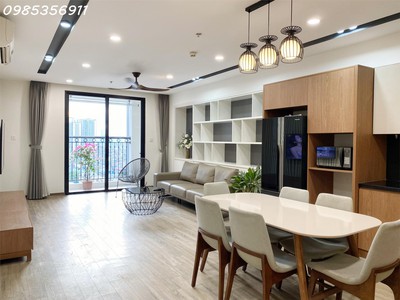 Cần bán căn hộ 2pn, diện tích 90m, nhà rộng rãi 0