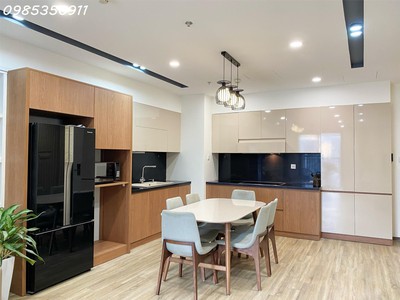 Cần bán căn hộ 2pn, diện tích 90m, nhà rộng rãi 2