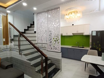 Chính chủ bán gấp nhà công năng chdv , trung tâm quận7  đường số tân quy, vi trí đắc địa , giá chỉ 1