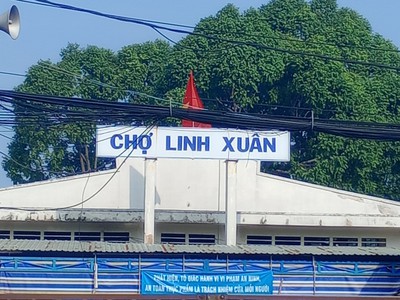 Bán nhà mặt tiền xe hơi,nhà mới ở ngay,tặng nội thất,diện tích 100m  5 20  giảm mạnh còn 5tỉ 2