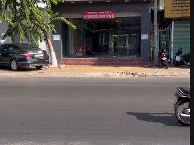 Chính chủ cho thuê mặt bằng mặt tiền đường thủ khoa huân - bình thuận 0